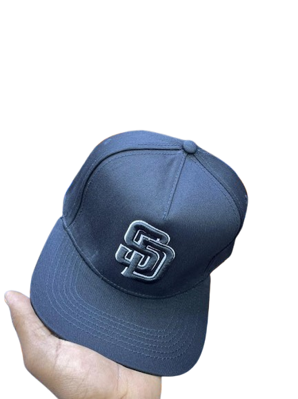 San Diego Padres Monochrome SD Snapback Cap – All Black